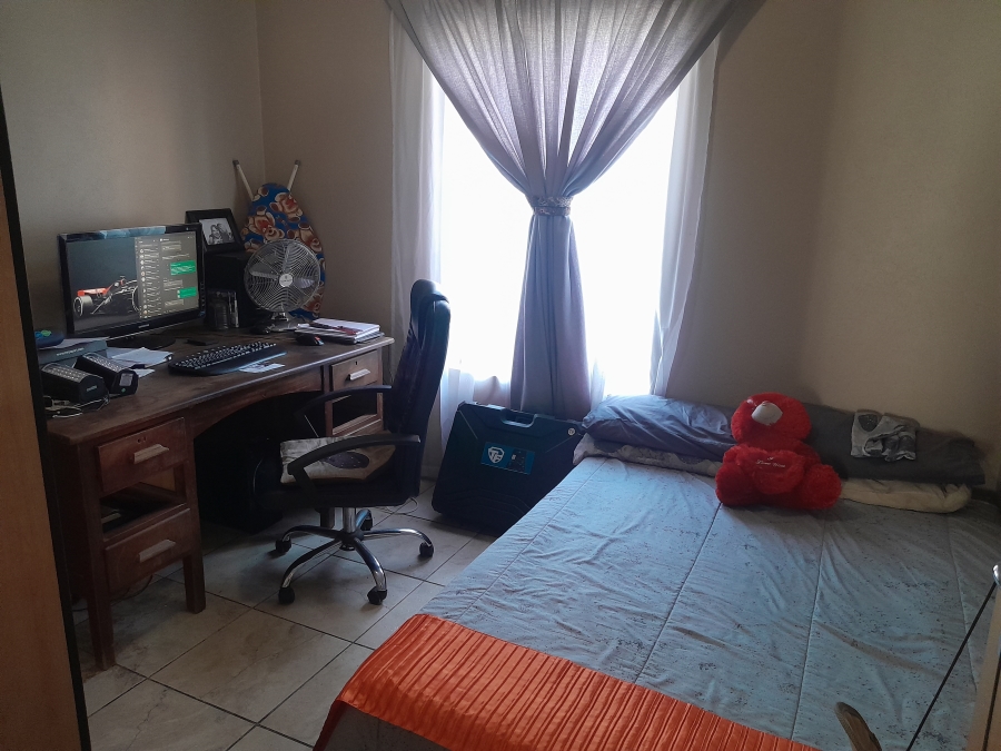 3 Bedroom Property for Sale in Waterval East North West